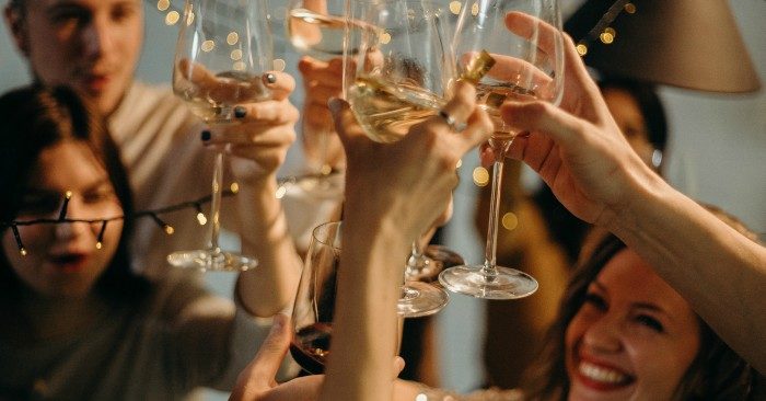 cách giải rượu nhanh hiệu quả chị em nên bỏ túi khi chồng bị say rượu
