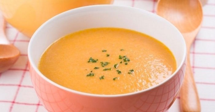 Cách nấu canh cua bí đỏ thơm ngon cho bé