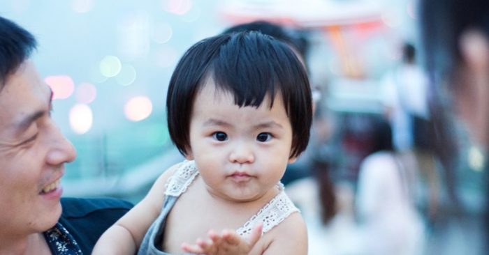 Sau nhiều thập niên áp dụng chính sách 1 con, chính sách 2 con, hôm 31/5/2021 Trung Quốc tuyên bố sẽ áp dụng chính sách 3 con (ảnh: Positve.news).