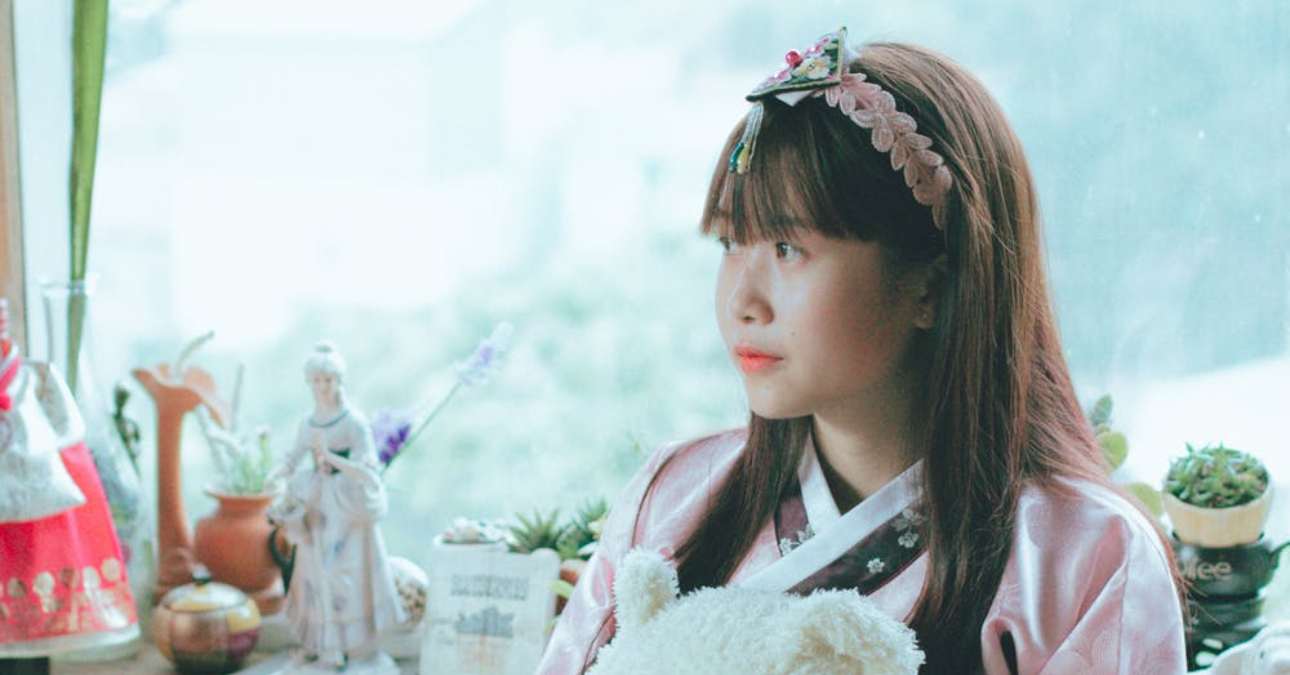 Tính từ tiếng hàn thông dụng kèm ví dụ; từ vựng tiếng hàn theo chủ đề; học từ vựng tiếng Hàn; học tiếng hàn