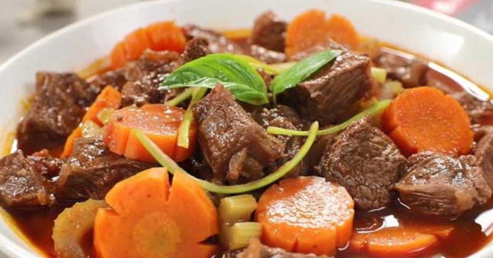 Bò hầm, ít béo, tốt cho sức khỏ, giảm cân, bổ dưỡng, phục hồi sức khỏe, đầy đủ dinh dưỡng, bổ máu