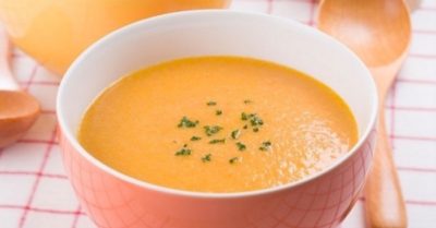 Cách nấu cháo cua biển bí đỏ thơm ngon bổ dưỡng giúp bé tăng cân