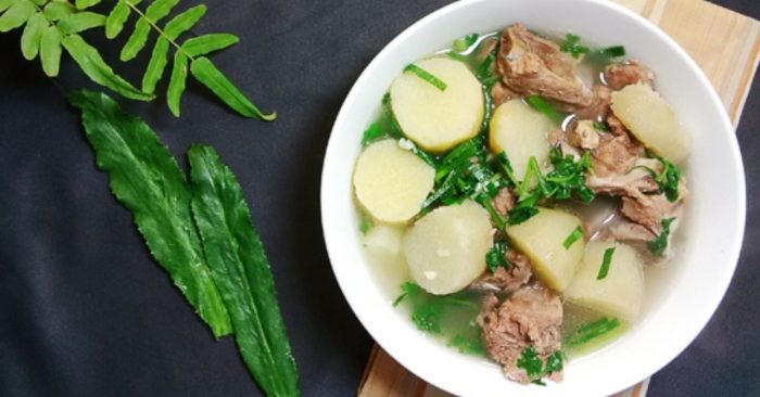 Cách nấu canh củ từ ngon miệng, với thịt bằm, khoai sọ, xương heo, thơm ngon, bữa cơm, gia đình.