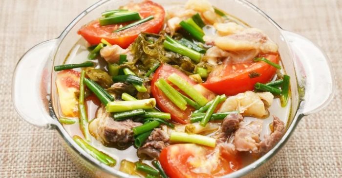 Cách nấu canh dưa bò; thịt hầm; cải chua; sườn; ăn với gì; bao nhiêu calo; dứa; bắp; chua; ngon đậm;